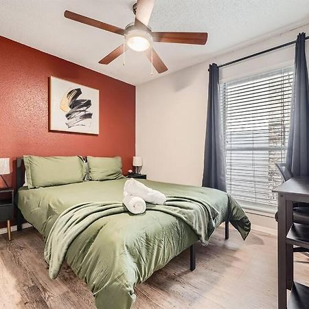 Chic 2B Getaway - 10Min To Dtwn - W/D, Pool, Prkg Austin Exterior foto